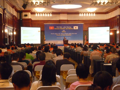 ສ.ເກົາຫຼີ ຢືນອັນດັບໜຶ່ງໃນບັນຊີລາຍຊື່ບັນດາປະເທດລົງທຶນເຂົ້າຮ່າໂນ້ຍ